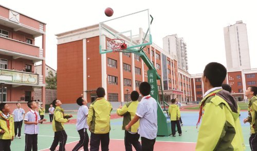 千陽縣啟文小學(xué)改擴(kuò)建項(xiàng)目投用：2800多名小學(xué)生進(jìn)入新學(xué)校