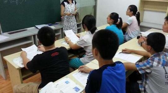 又有7名教師被嚴(yán)肅處理！高壓線高掛，為什么還有人去踩呢？