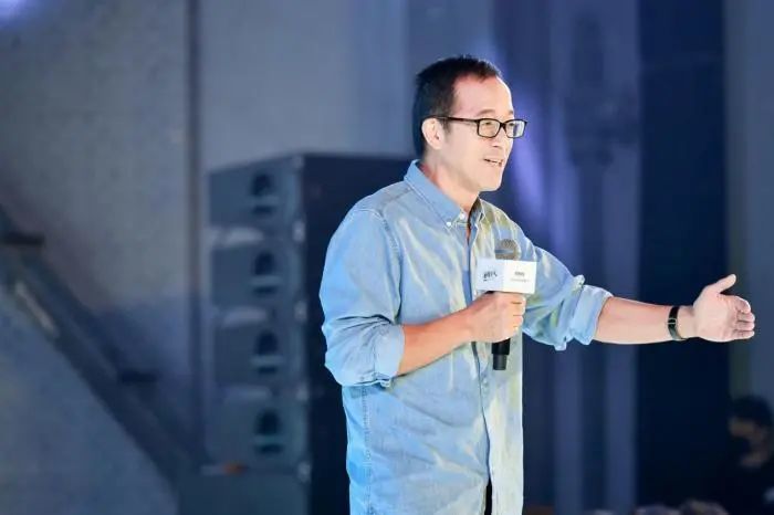 計劃裁員4萬人、宣布關停最賺錢業(yè)務后，俞敏洪露面：回歸大學生業(yè)務